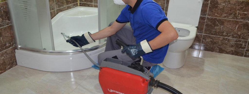 Tıkalı gider borusu nasıl açılır? Kolay yollarla lavabo açma